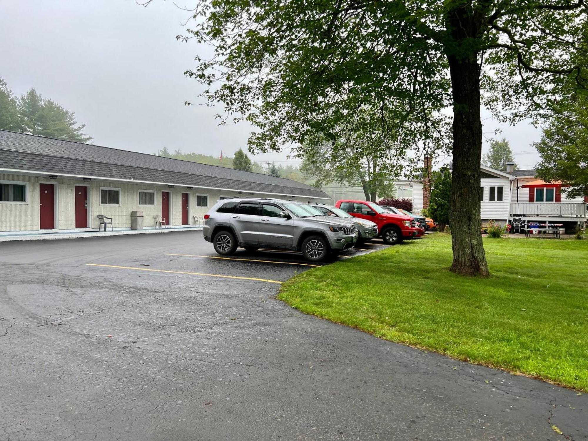 Rodeway Inn & Suites Brunswick Near Hwy 1 Exterior foto